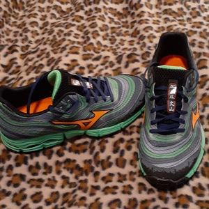 M i z u n o Wave Kazan